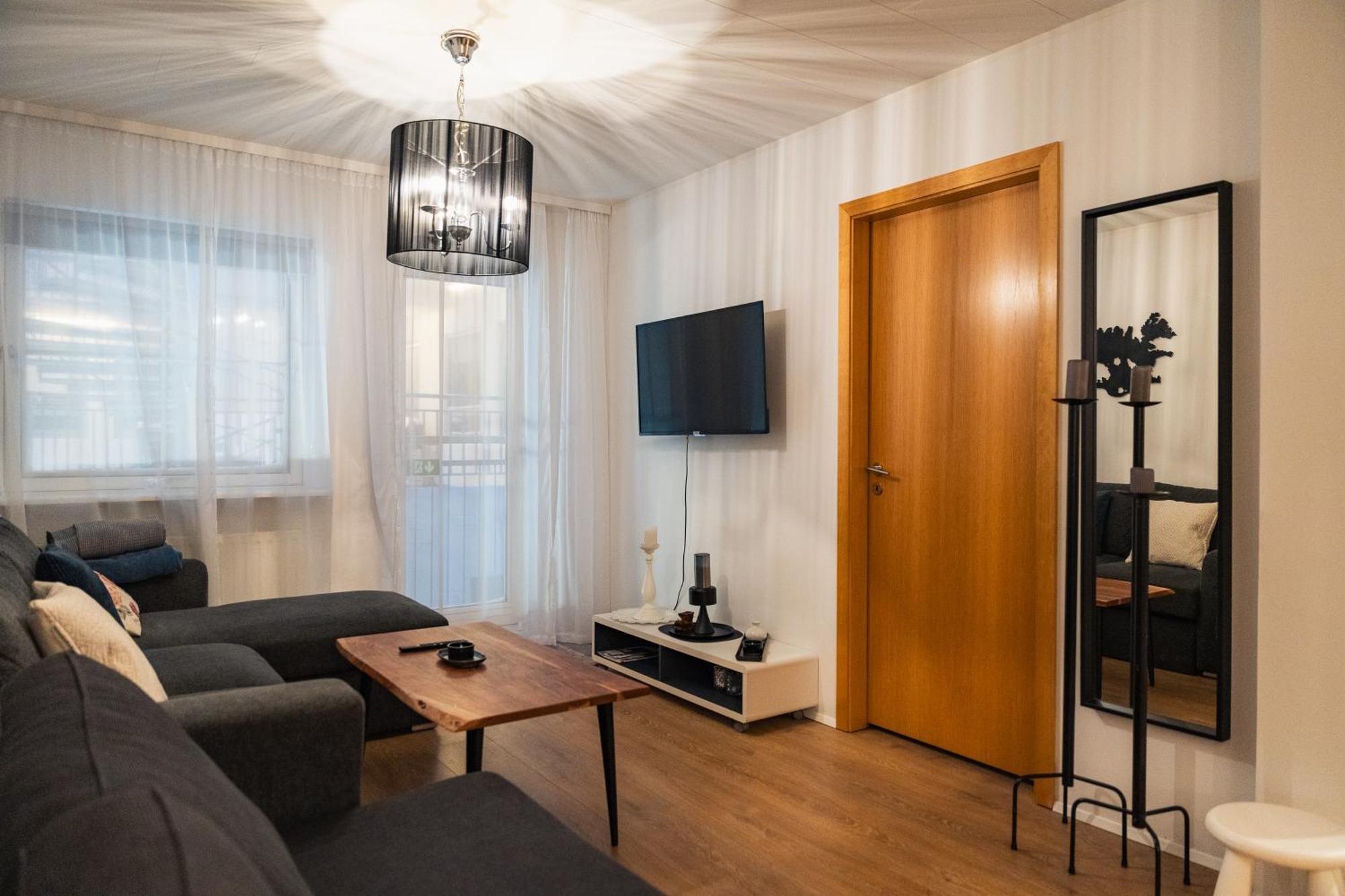 Hafnarstraeti 100, Downtown Apartment Akureyri Bagian luar foto